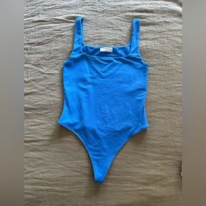 Aritzia Babaton Contour Squareneck Bodysuit